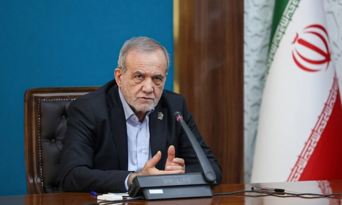 Tổng thống Iran Masoud Pezeshkian tại thủ đô Tehran ngày 19/2. Ảnh: Reuters
