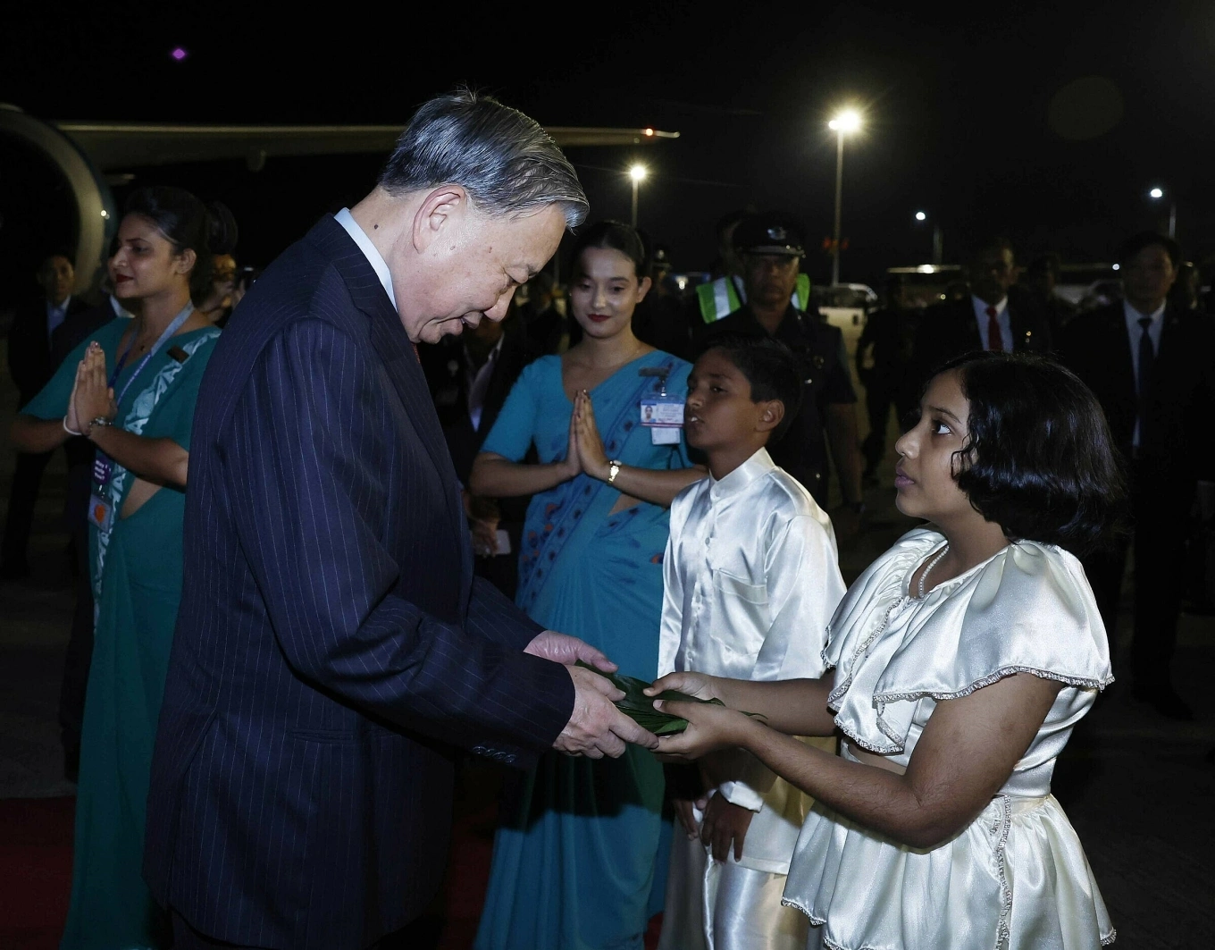 Tổng Bí thư, Chủ tịch nước Tô Lâm bắt đầu thăm Sri Lanka - Báo VnExpress
