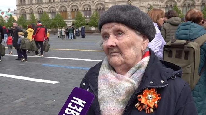 Vera Dmitrievna Gurevich, 92 tuổi, cô giáo chủ nhiệm cũ của Tổng thống Nga Vladimir Putin. Ảnh: Izvestia
