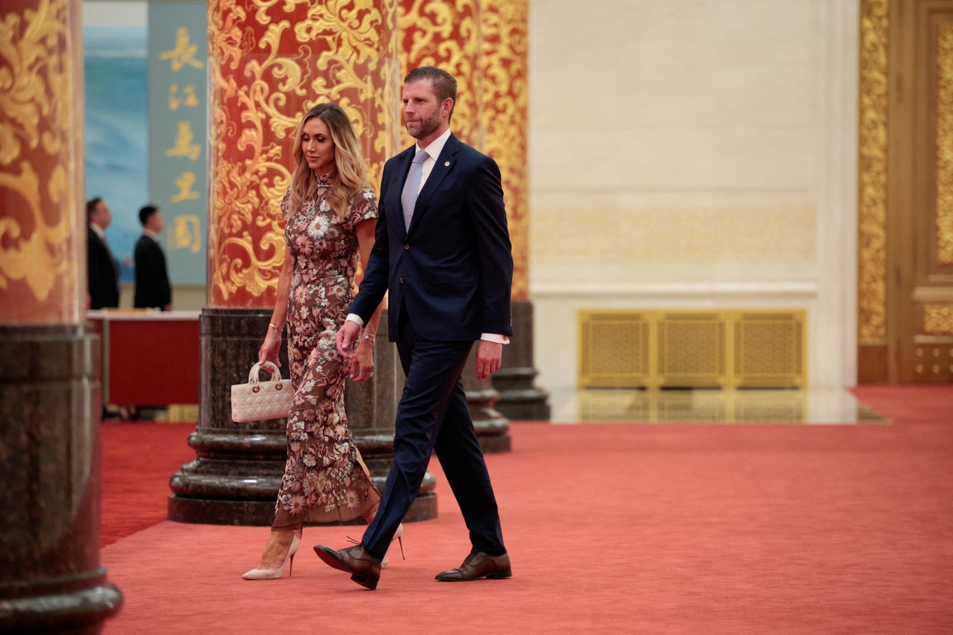 Con dâu Trump gây chú ý với trang hoàng xám - Báo VnExpress