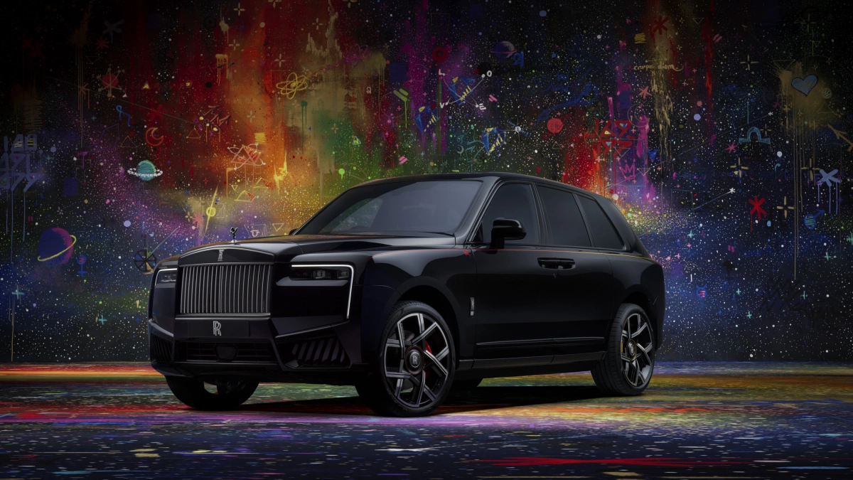 Rolls-Royce ra mắt Cullinan hợp tác cùng nghệ sĩ graffiti gốc Việt - Báo VnExpress
