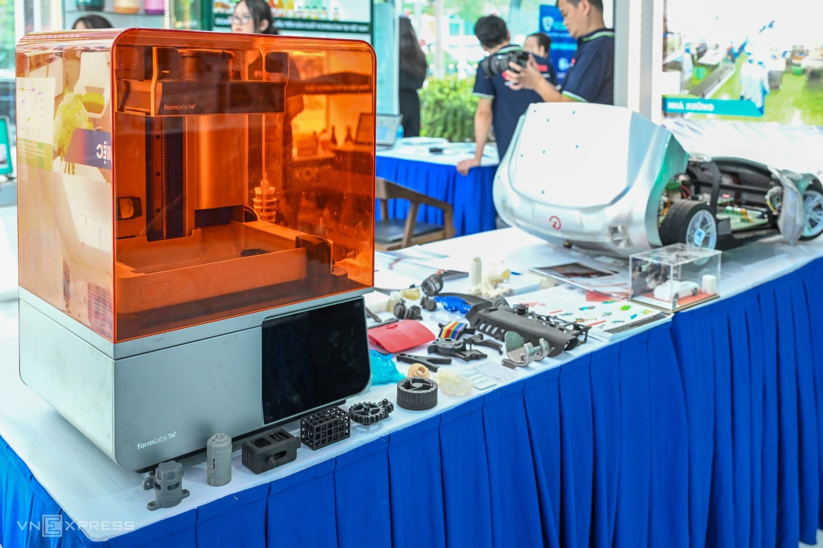 Máy in 3D chi tiết cơ khí do ThinkSmart Group cung cấp Máy in 3D ứng dụng vào sản xuất linh kiện cơ khí