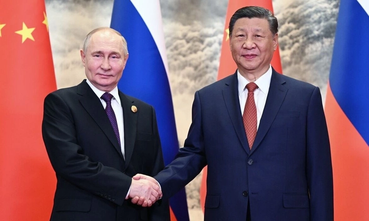 Tổng thống Nga Vladimir Putin (trái) và Chủ tịch Trung Quốc Tập Cận Bình tại Bắc Kinh tháng 5/2024.