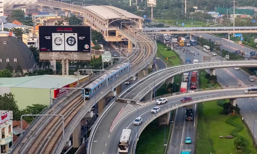 HCMC eyes partnership to expand metro network as Chinese company opens office
