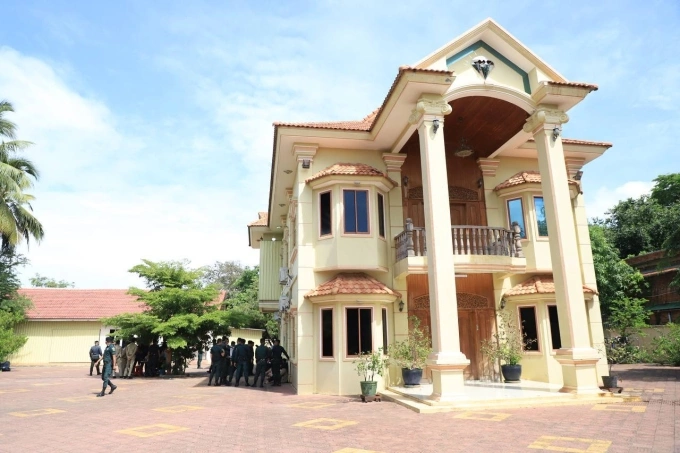 Căn biệt thự ở Battambang bị cảnh sát đột kích ngày 1/6. Ảnh: Khmer Times