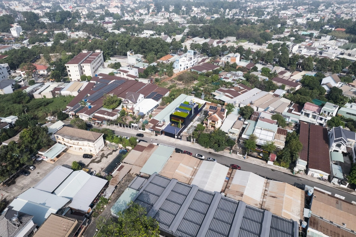 Nhà 466 m2 tại TP HCM thiết kế 'ngoài đóng, trong mở' Nhà 466 m2 tại TP HCM thiết kế 'ngoài đóng, trong mở'