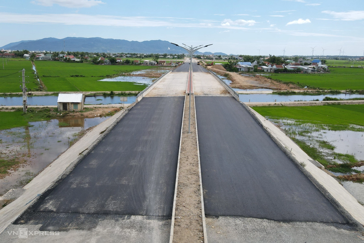 Diện mạo đường ven biển hơn 115 km qua Gia Lai Diện mạo đường ven biển hơn 115 km qua Gia Lai