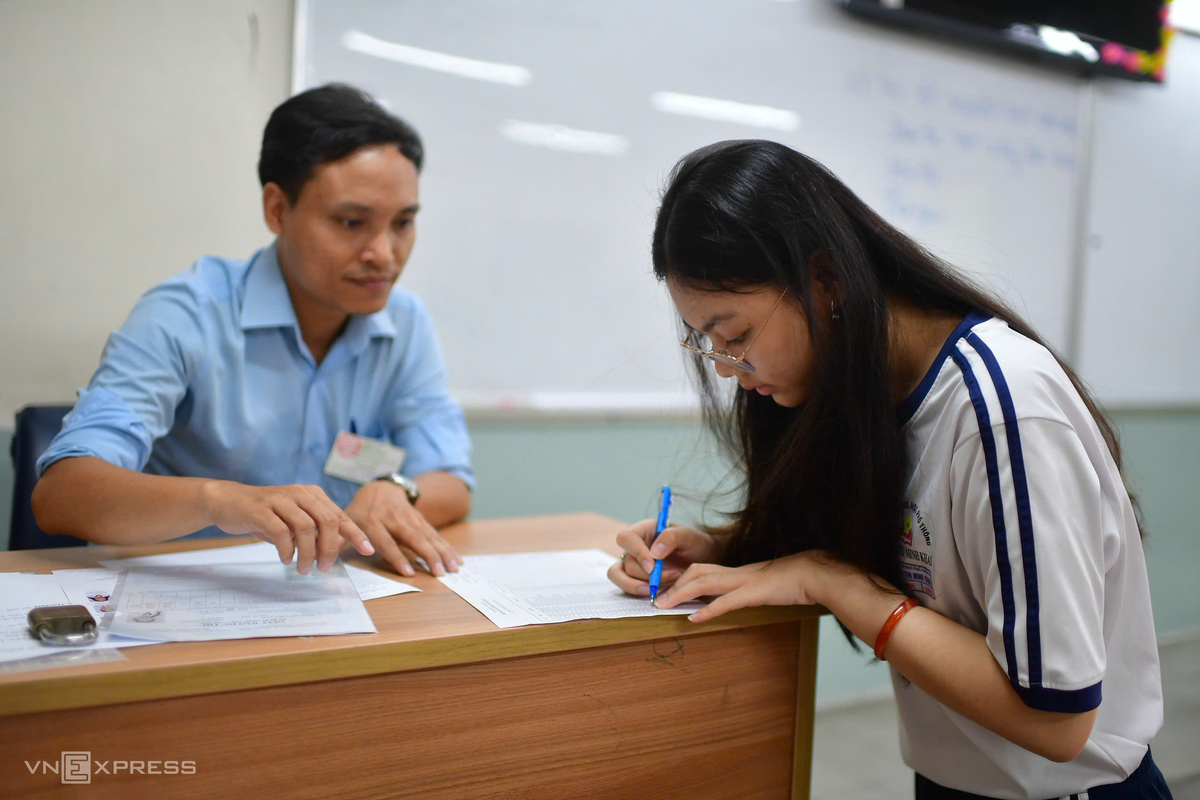 1,2 triệu học sinh sẵn sàng cho kỳ thi tốt nghiệp THPT 2026 1,2 triệu học sinh sẵn sàng cho kỳ thi tốt nghiệp THPT 2026