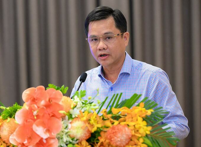 Ông Huỳnh Hồng Đức, Chủ tịch HĐQT Công ty cổ phần TMDV và Tư vấn Hồng Đức, phát biểu tại tọa đàm sáng 12/6. Ảnh: Markettimes