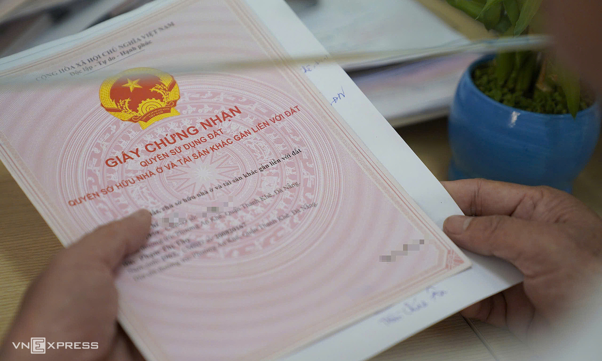 Mua nhà nhưng không có quyền với đất, cán bộ khởi kiện khi bị thu hồi