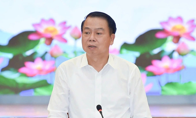Thứ trưởng Tài chính Nguyễn Đức Chi trả lời tại họp báo, ngày 17/6. Ảnh: MOF
