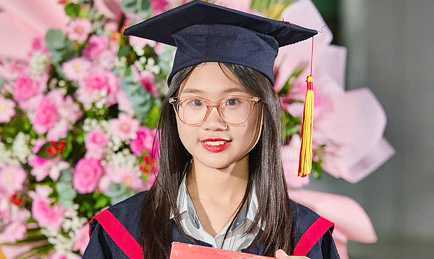 Cú 'hat-trick' chuyên Anh của nữ sinh đạt 8.5 IELTS