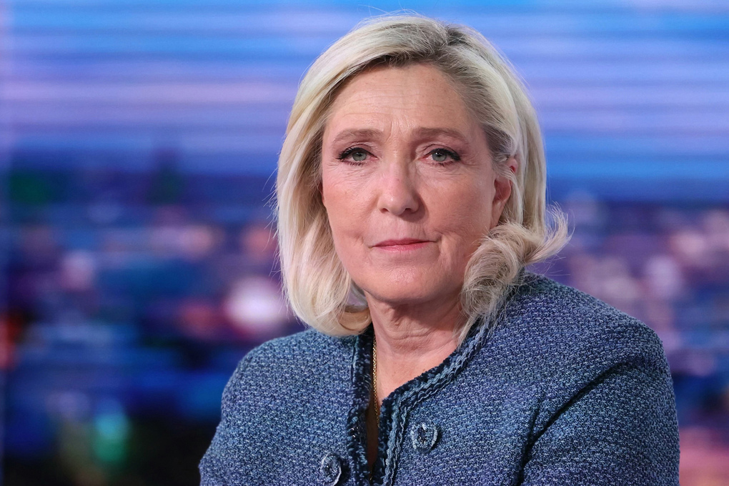 Lãnh đạo cực hữu Marine Le Pen trả lời phỏng vấn đài TF1 ở Boulogne-Billancourt, ngoại ô Paris, Pháp tháng 3/2025. Ảnh: AFP