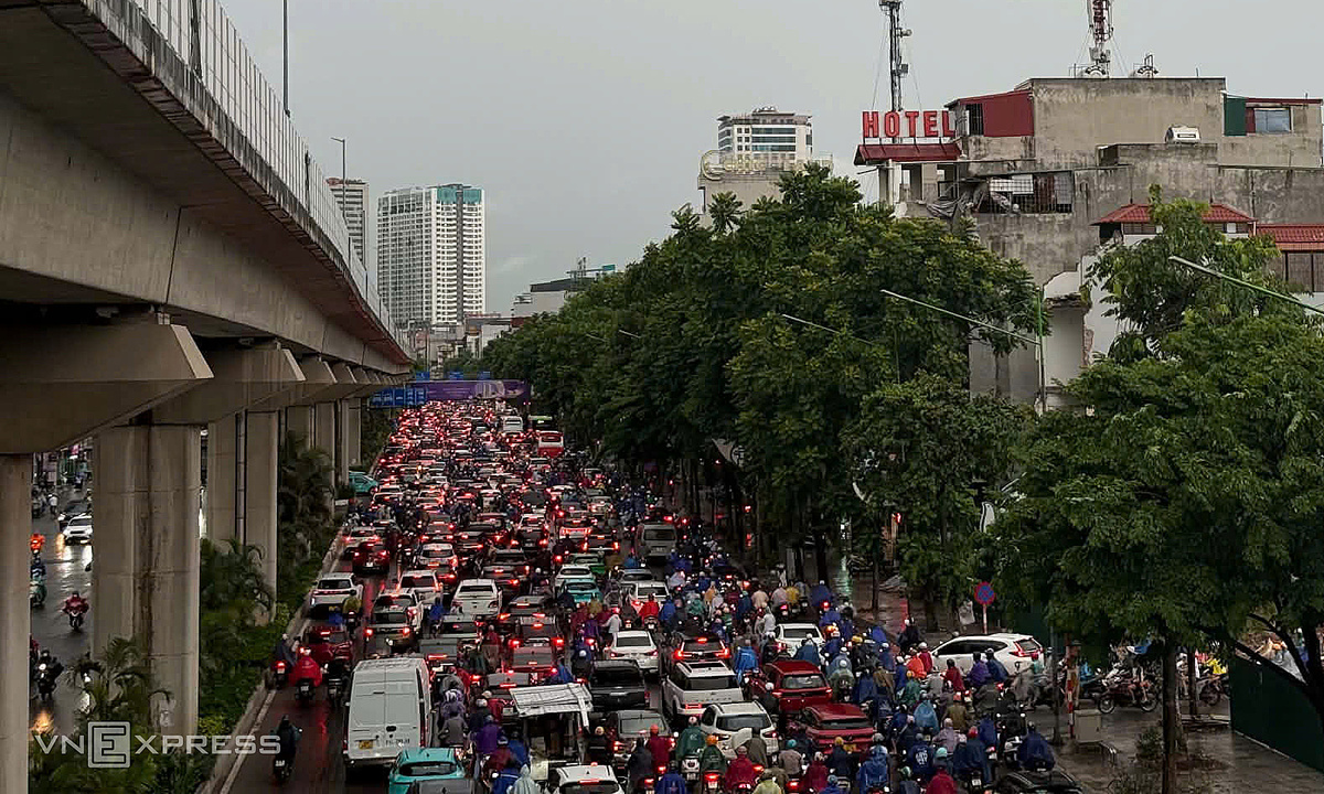 Miền Bắc và Nam mưa giông, miền Trung giảm nóng từ đầu tháng 7