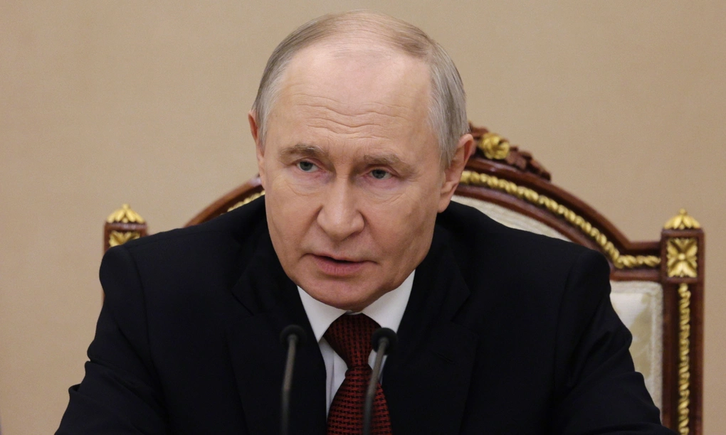 Tổng thống Putin chủ trì cuộc họp về vấn đề nguồn cung nhiên liệu trong nước tại Điện Kremlin hôm 28/6. Ảnh: AP