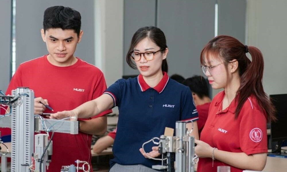 Điểm chuẩn Đại học Bách khoa Hà Nội ba năm qua