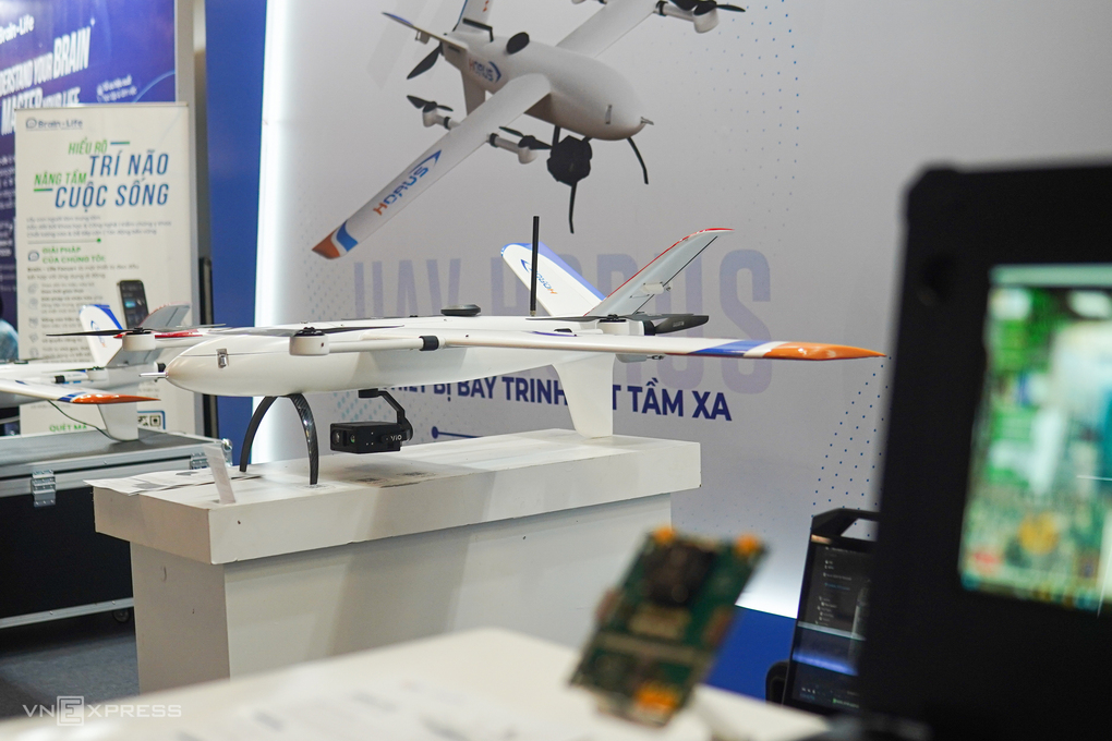 Some UAVs - products belonging to the strategic technology group displayed at the innovation exhibition, October 2025. Photo: Luu Quy