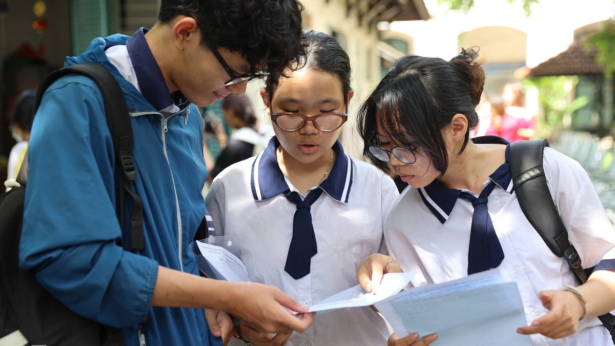 Bảng bách phân vị, chênh lệch điểm giữa 5 tổ hợp xét tuyển đại học năm 2026 của Bộ Giáo dục