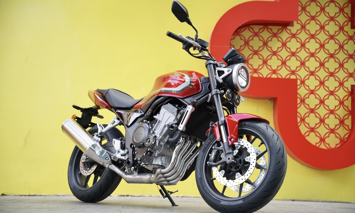 Honda CB500 Super Four đầu tiên về Việt Nam, giá 285 triệu đồng