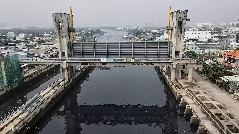 Cống ngăn triều Phú Định thuộc dự án. Ảnh: Thanh Tùng
