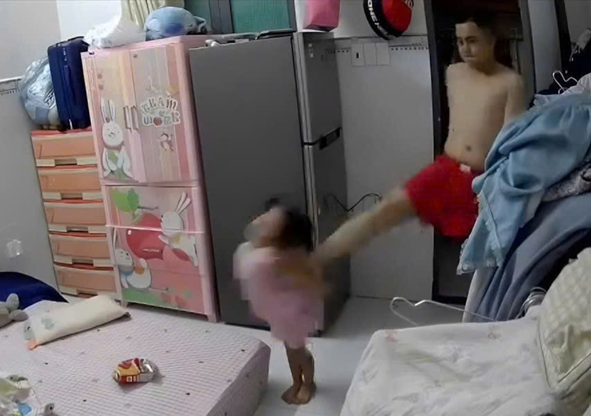 Thanh niên 25 tuổi nhiều hành hạ con gái 3 tuổi của người tình