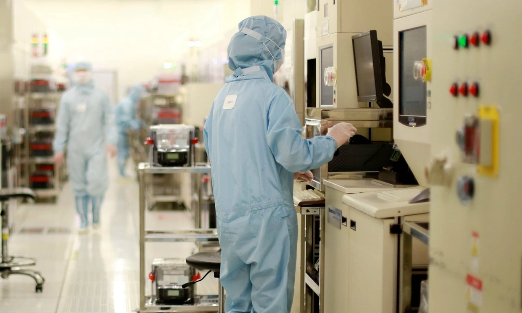 Inside a laboratory of semiconductor manufacturer SMIC. Photo: SMIC