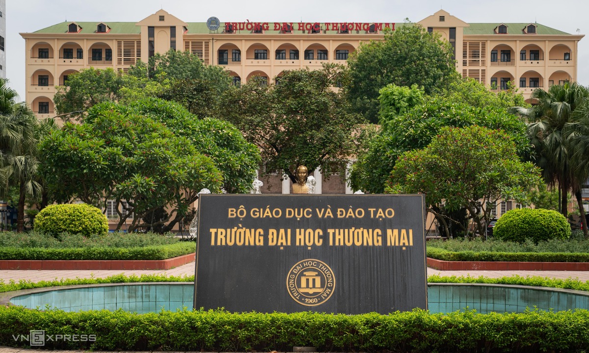 Đại học Thương mại quy đổi 25 điểm thi tốt nghiệp tương đương 95 điểm HSA