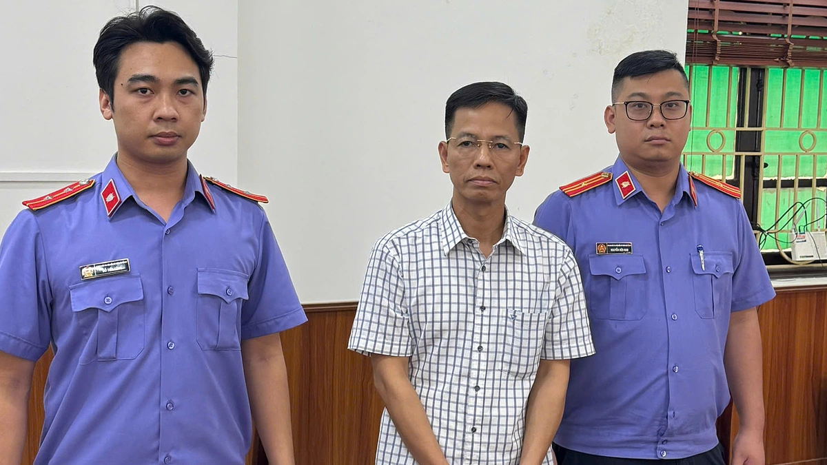 Cựu thẩm phán TAND Hà Nội bị bắt