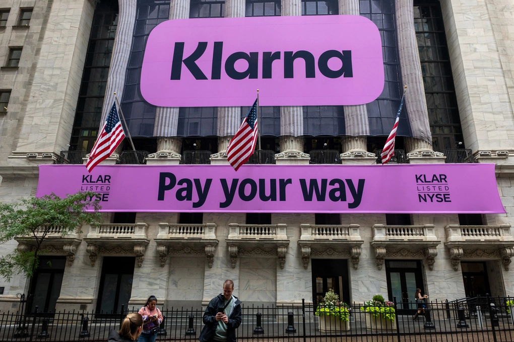 The banner of Swedish company Klarna is displayed at the New York Stock Exchange, New York City, September 10, 2025. Photo: AFP