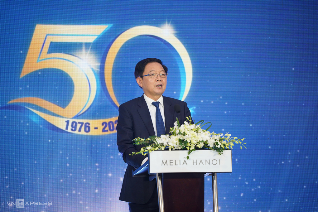 Deputy Prime Minister Ho Quoc Dung spoke at the 50th Anniversary of the establishment of the Vietnam Atomic Energy Institute (VinAtom), on the morning of July 7. Photo: Luu Quy