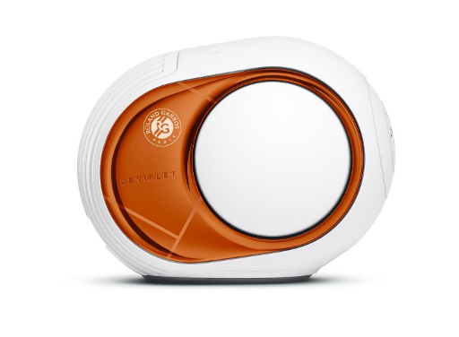 The design of the interior speaker line reminds of the image of the Roland-Garros tournament. Photo: Devialet