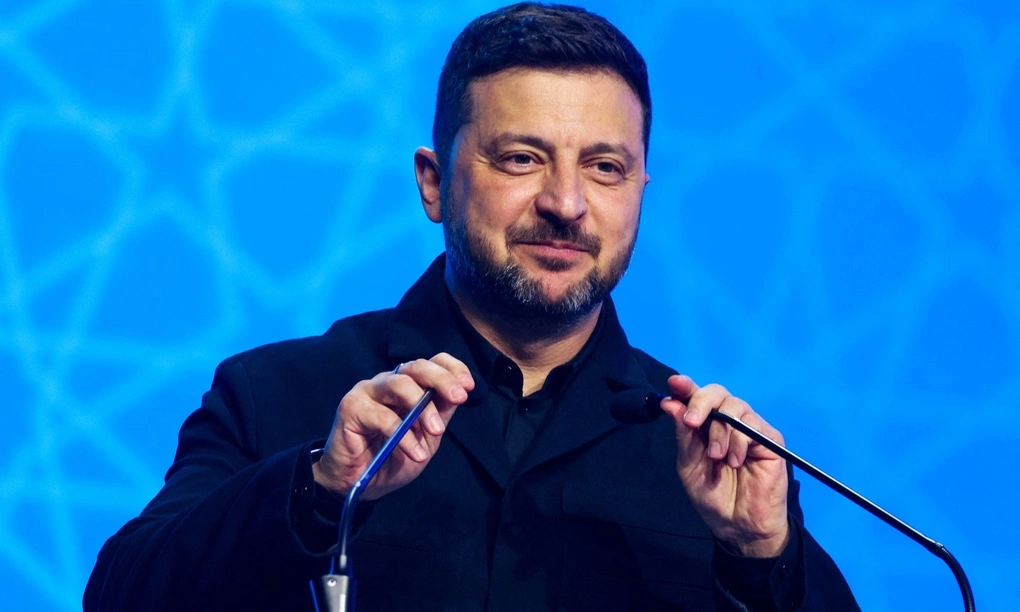 Tổng thống Ukraine Volodymyr Zelensky phát biểu tại Diễn đàn Công nghiệp Quốc phòng trong khuôn khổ hội nghị thượng đỉnh NATO tại Ankara, Thổ Nhĩ Kỳ, ngày 7/7. Ảnh: AFP