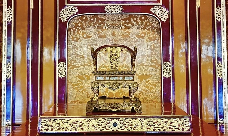 Man jailed for damaging Vietnam's Nguyen Dynasty national treasure throne