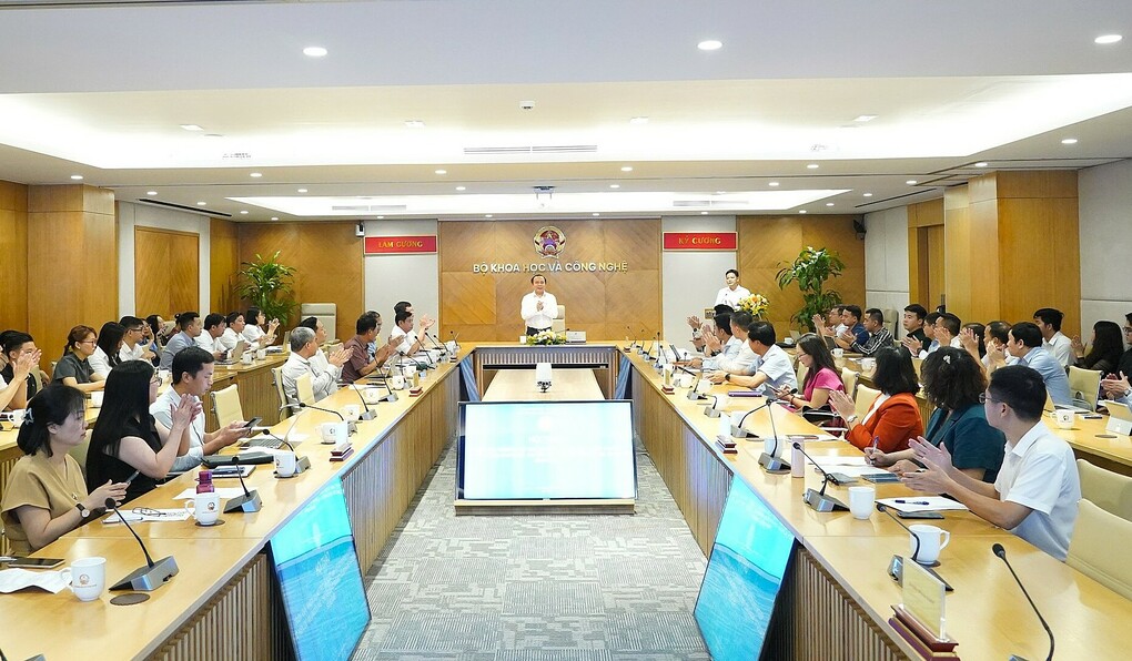Minister Vu Hai Quan and delegates attending the conference. Photo: MST
