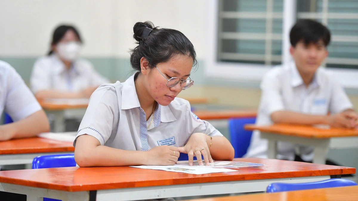 Cập nhật 4 mức sàn và công thức tính điểm chuẩn của Đại học Công nghiệp TP HCM năm 2026