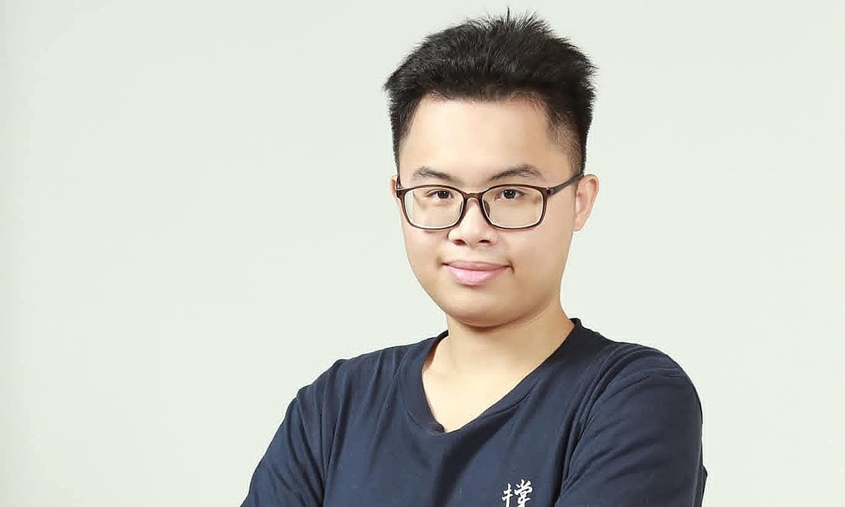 Cựu huy chương bạc IMO giành học bổng tiến sĩ Toán