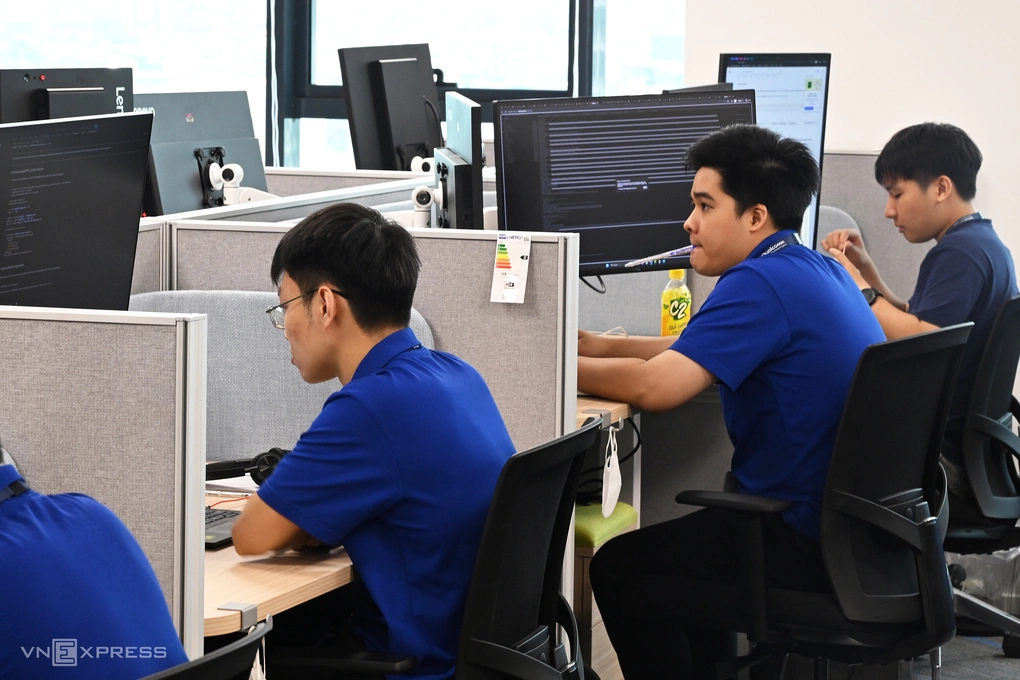 Engineers at Qualcomm Hanoi Research and Development (R&D) Center, May 2026. Photo: Trong Dat