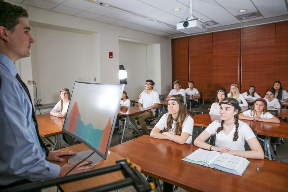Some students in the US use Focus 1. Photo: BrainCo