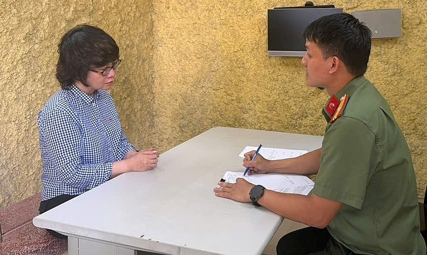 Giám đốc Nhà xuất bản Hội nhà văn và hai người bị bắt