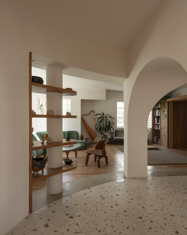Căn hộ 150 m2 mở rộng không gian bằng đường cong