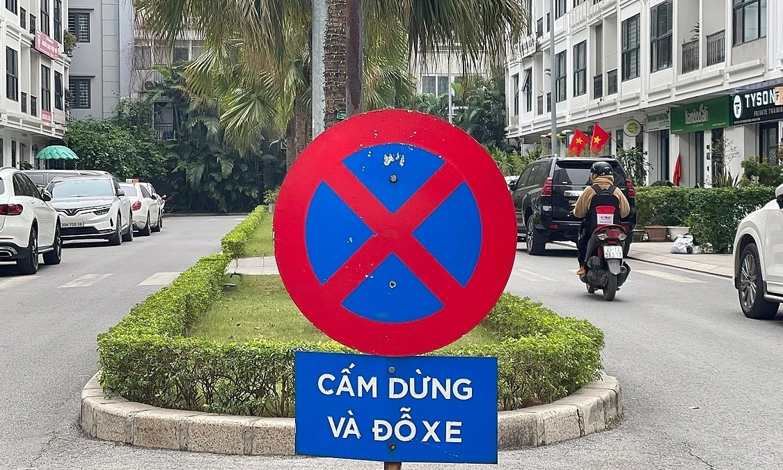 'Lãng phí giờ vàng nếu cấm dừng, đỗ xe từ 6h đến 22h'