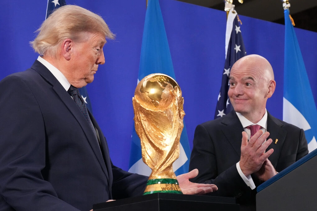 Bỏ rơi Canada và Mexico, ông Trump muốn Mỹ tiếp tục đăng cai World Cup... một mình 2 Ông Trump nêu ý tưởng Mỹ một mình đăng cai World Cup - Báo VnExpress