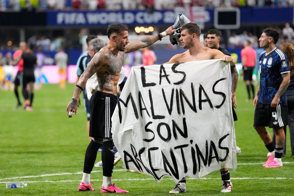 Quan chức Mỹ bênh vực Argentina về biểu ngữ Falkland
