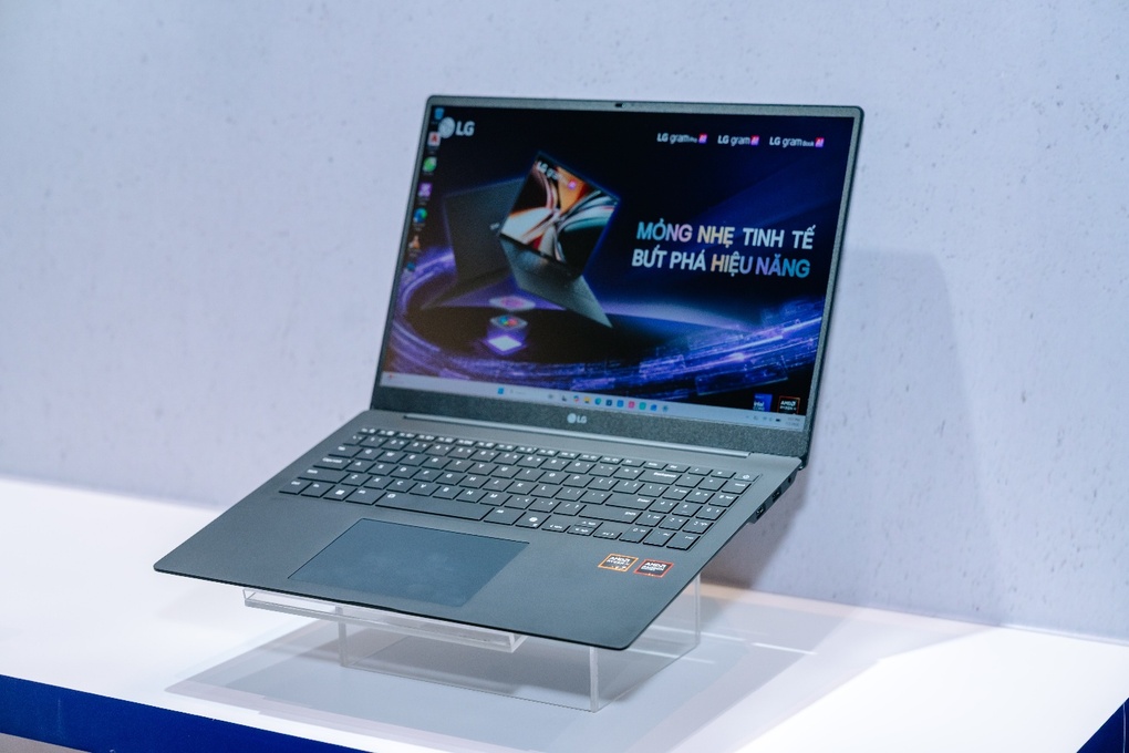 LG gram Pro AI laptop version. Photo: LG Electronics