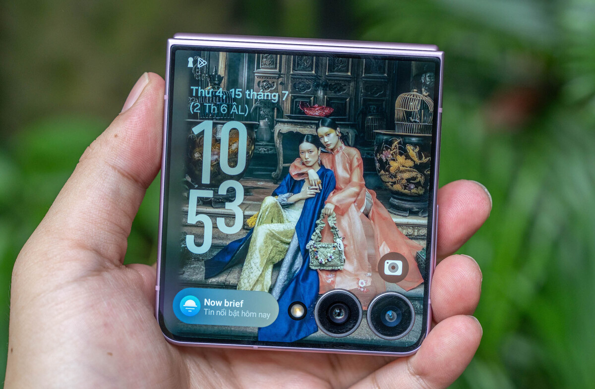 Galaxy Z Flip8 trở lại dùng chip Snapdragon