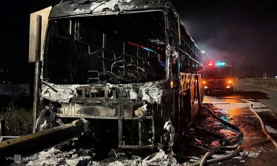 Driver admits drowsiness in sleeper bus crash that went up in flames, killing 7