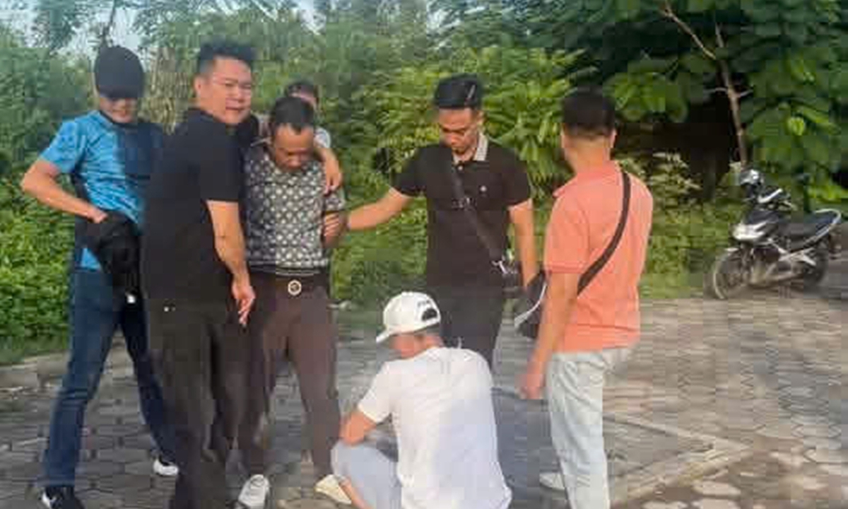 Nghi phạm ngang nhiên sát hại người phụ nữ ở ven đường bị bắt