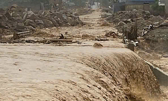 Lũ lại tràn về Mường Than