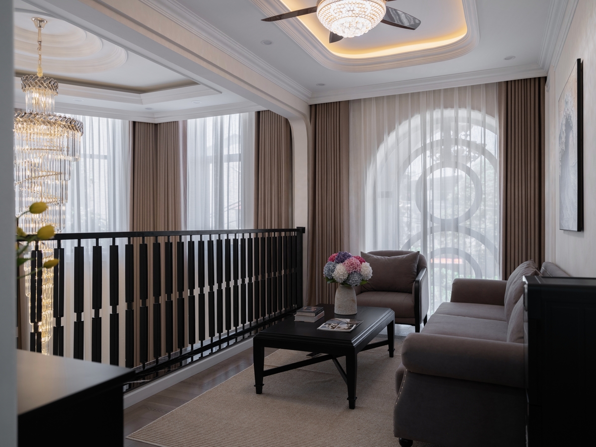 Biệt thự tân cổ điển 550 m2 'mềm hóa' không gian bằng hệ vòm