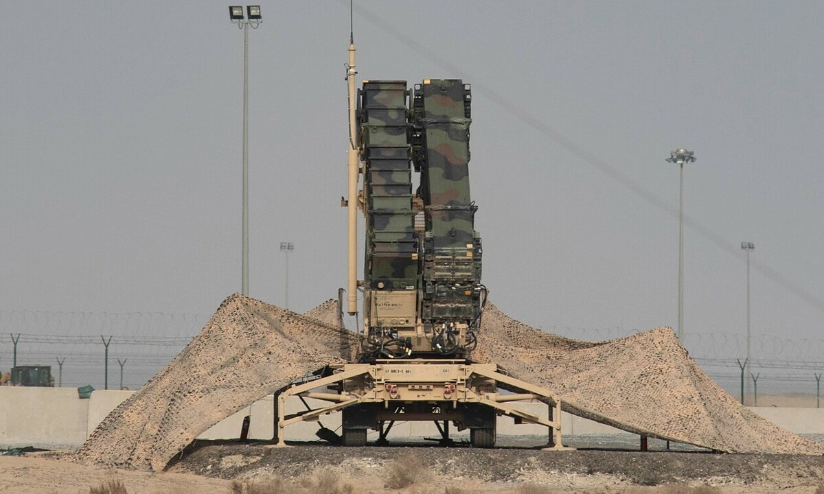 Phòng không Mỹ 'cố tình bỏ lọt' tên lửa, UAV Iran để tiết kiệm đạn